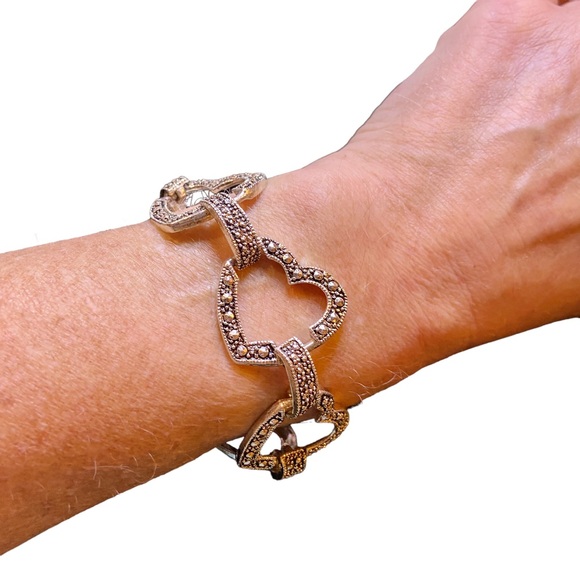 Silver and Marcasite Style Rhinestone Heart Link Bracelet Fold-over Clasp - Picture 4 of 8